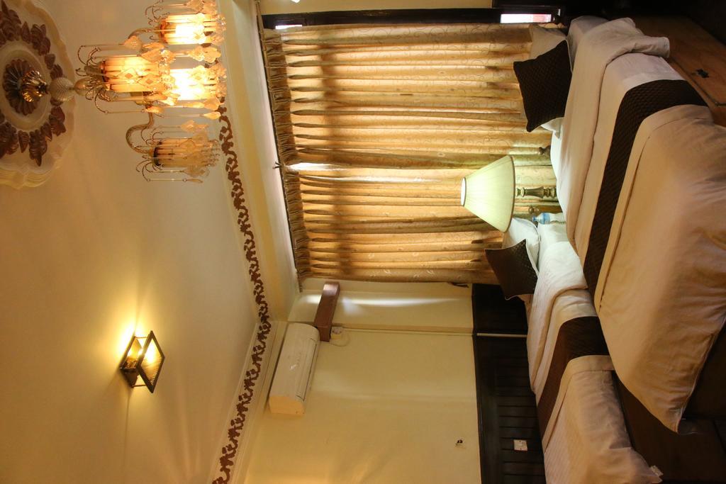 Hotel Florid Kathmandu Exteriör bild